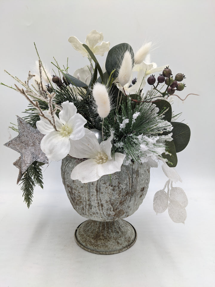 Weihnachtsgesteck Kugel Stern Amaryllis weiß