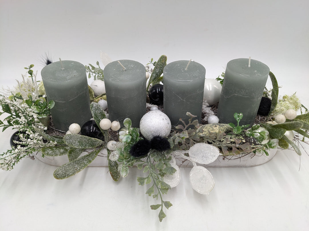 Adventsgesteck Kugel Mistel salbei