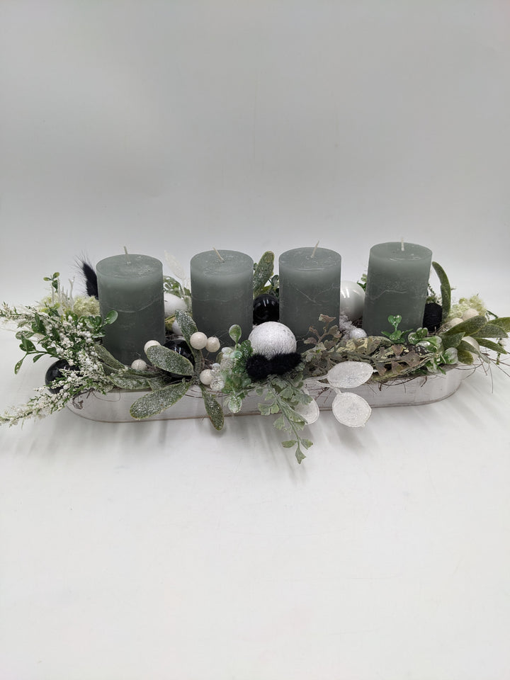 Adventsgesteck Kugel Mistel salbei