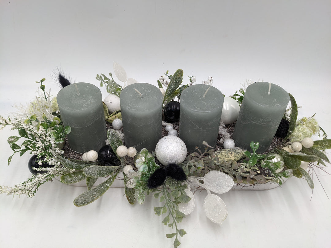 Adventsgesteck Kugel Mistel salbei