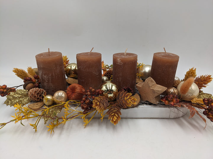 Adventsgesteck Kugel Stern Zapfen orange