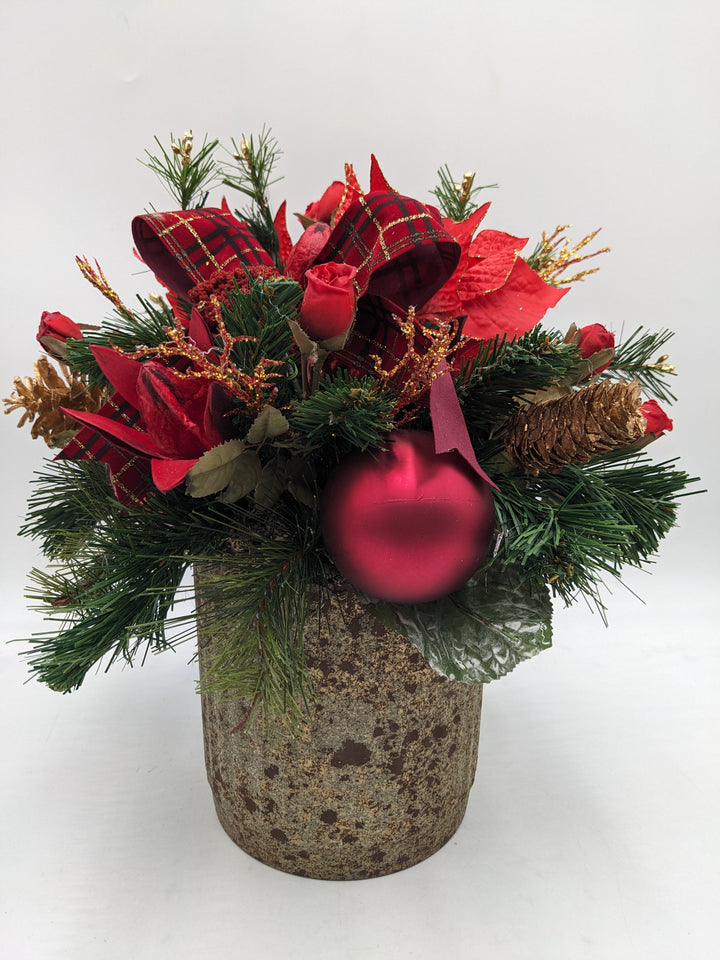 Weihnachtsgesteck Trauergesteck Kugel Rose rot