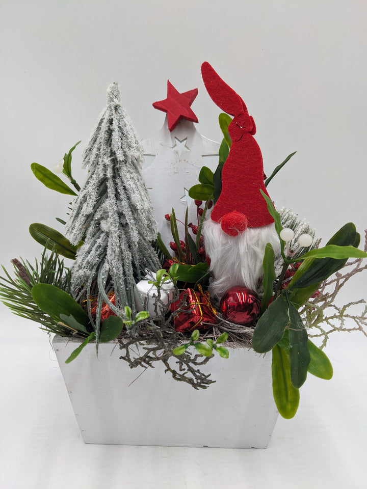 Weihnachtsgesteck Kugel Geschenk Wichtel rot