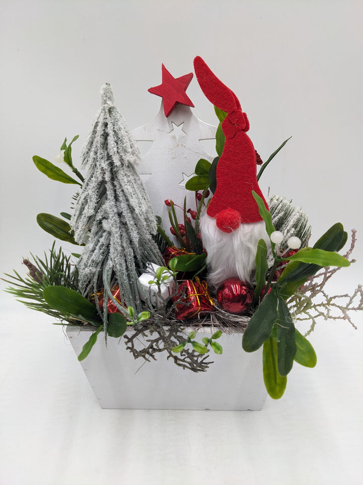 Weihnachtsgesteck Kugel Geschenk Wichtel rot