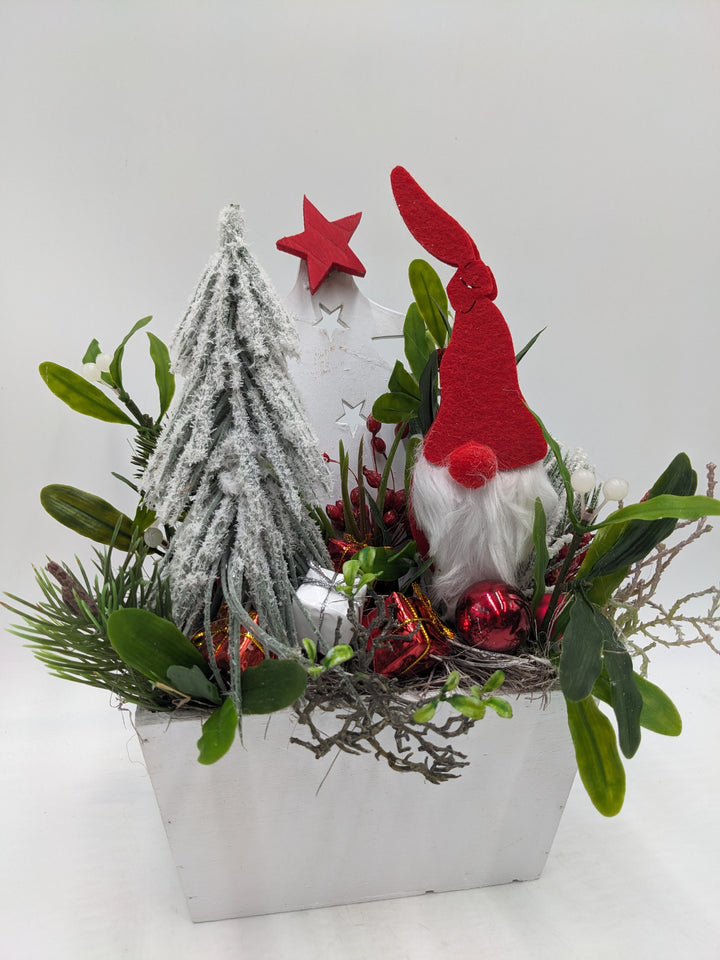 Weihnachtsgesteck Kugel Geschenk Wichtel rot