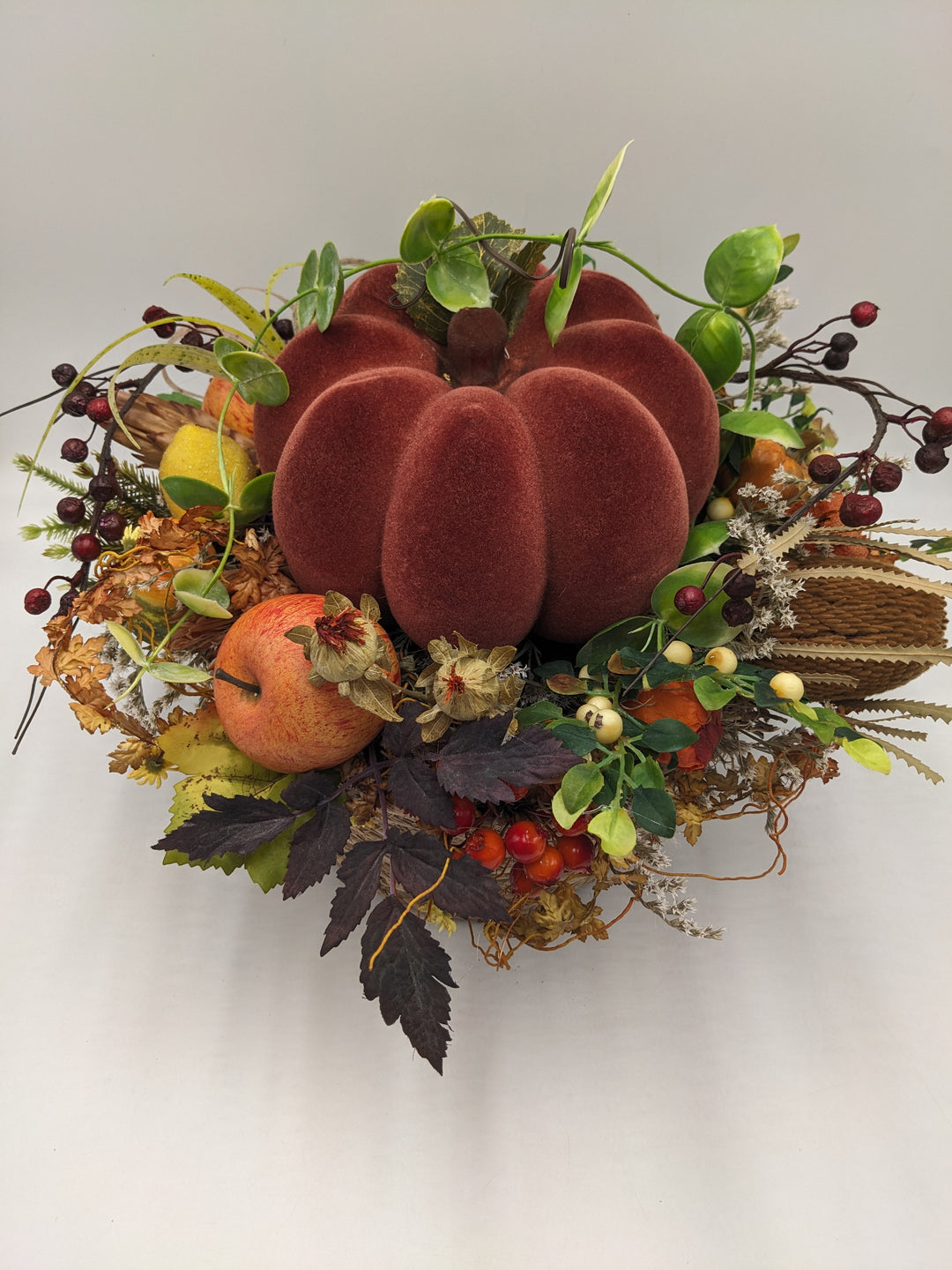 Herbstgesteck Ernte-Dank Kürbis orange