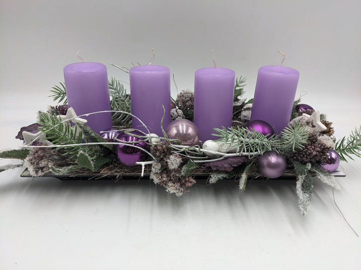 Adventsgesteck Kugel Zapfen Stern flieder