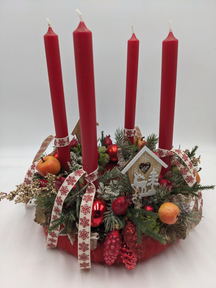 Adventskranz klassisch Kugel Haus Apfel rot