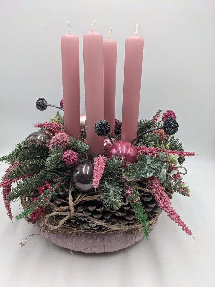 Adventskranz Kugel Zapfen Heide altrosa
