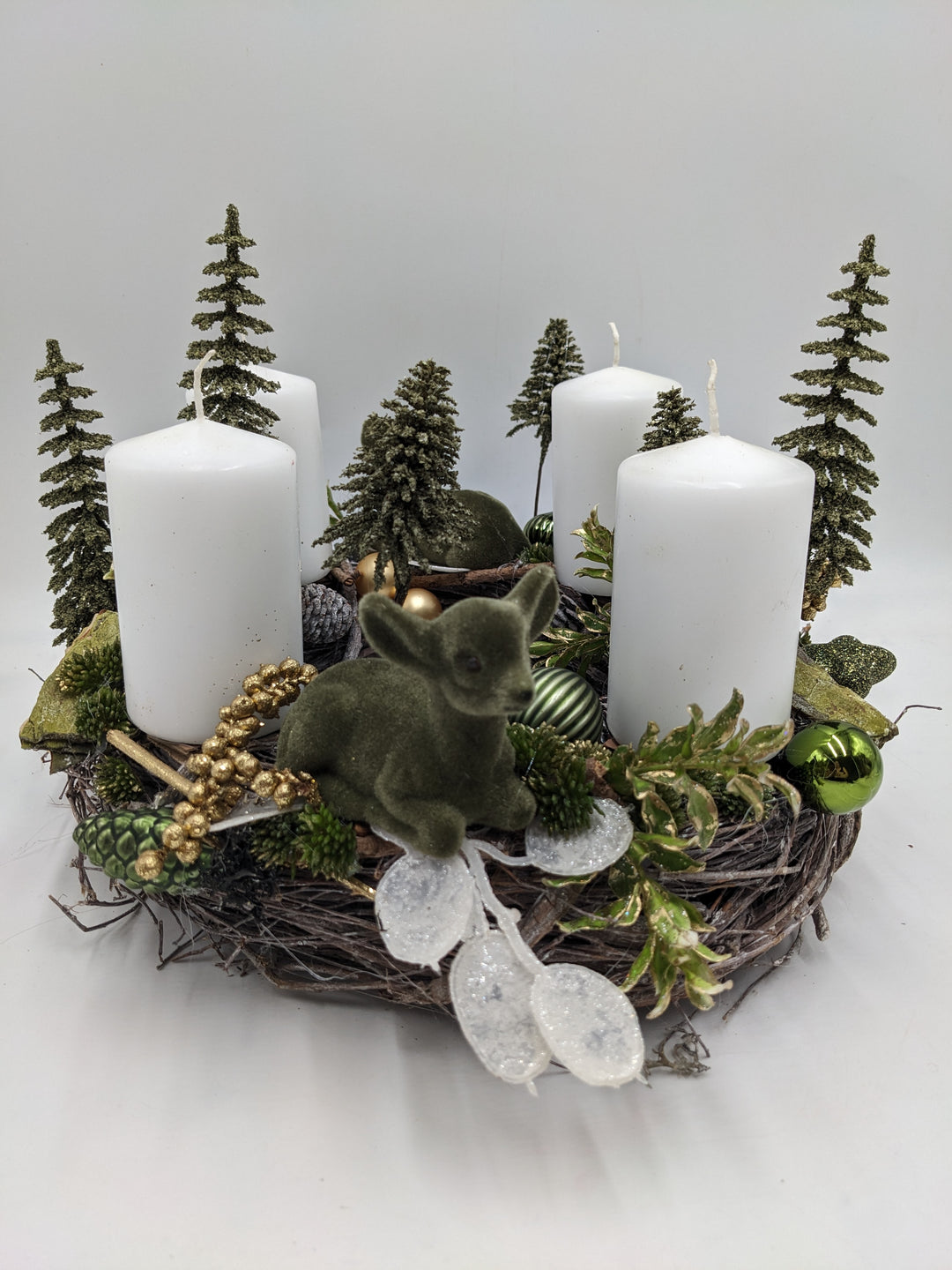 Adventskranz Kugel Zapfen Rehkitz grün