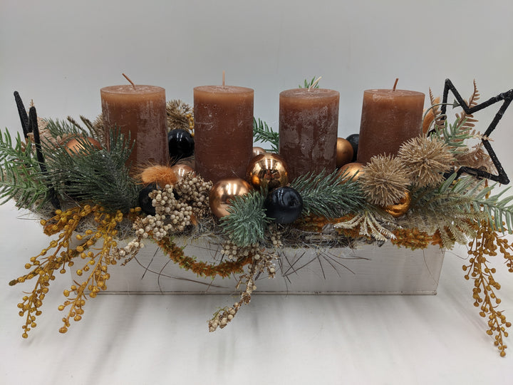 Adventsgesteck Kugel Stern Beeren occer
