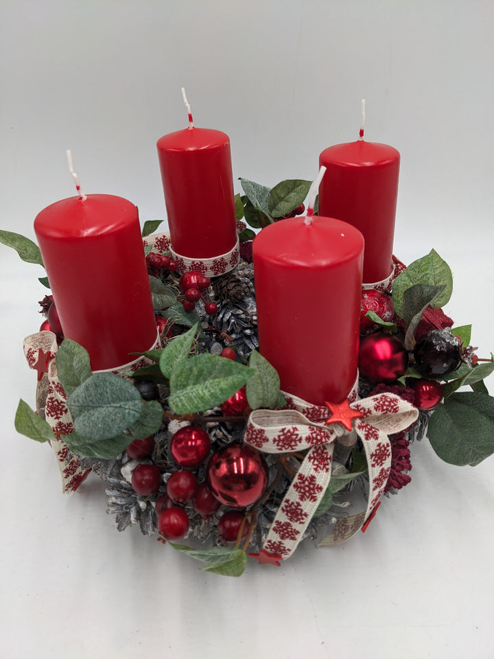 Adventskranz Kugel Zapfen Stern rot