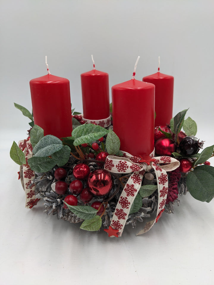 Adventskranz Kugel Zapfen Stern rot