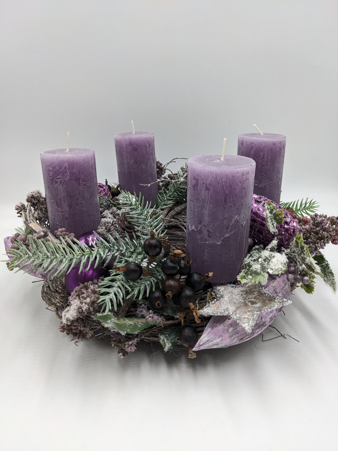 Adventskranz Kugel Stern Eichel flieder