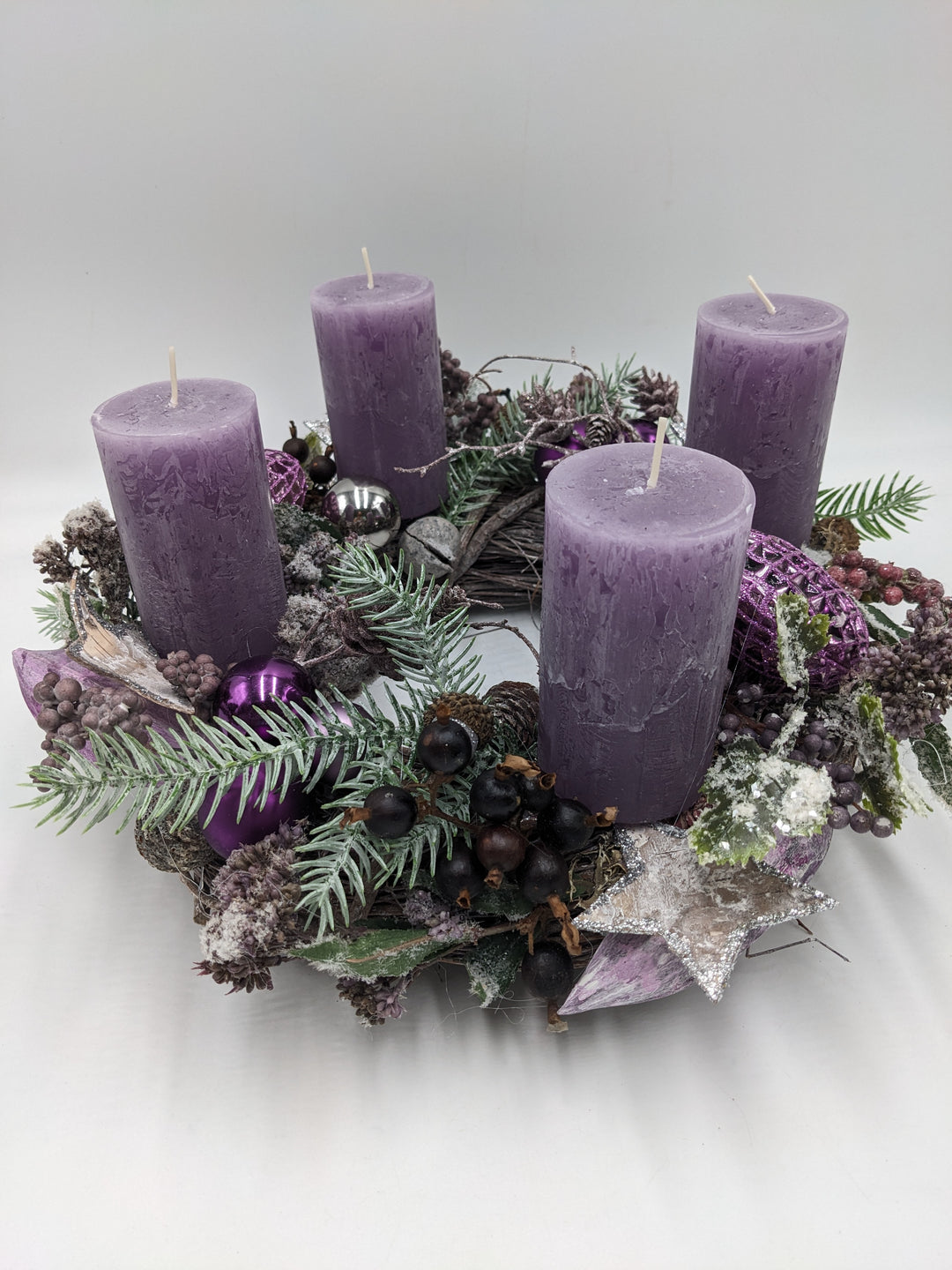 Adventskranz Kugel Stern Eichel flieder