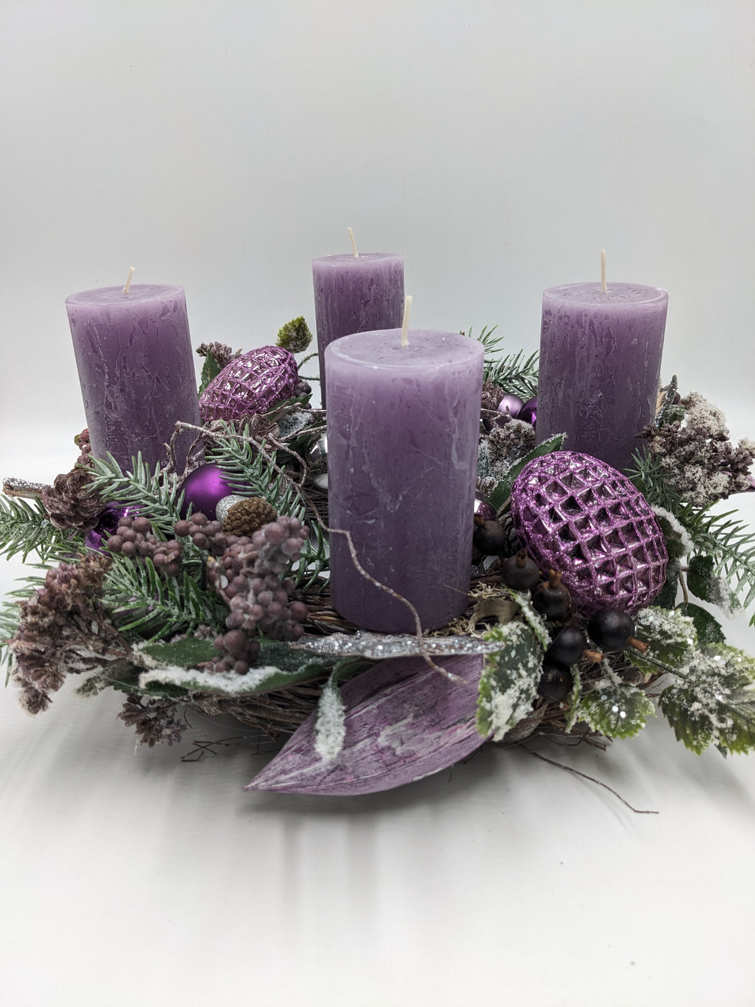 Adventskranz Kugel Stern Eichel flieder