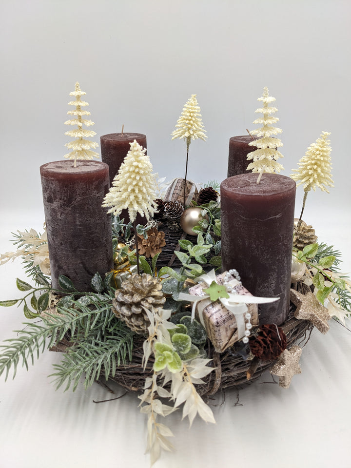 Adventskranz Kugel Geschenk Tannenbäumchen braun