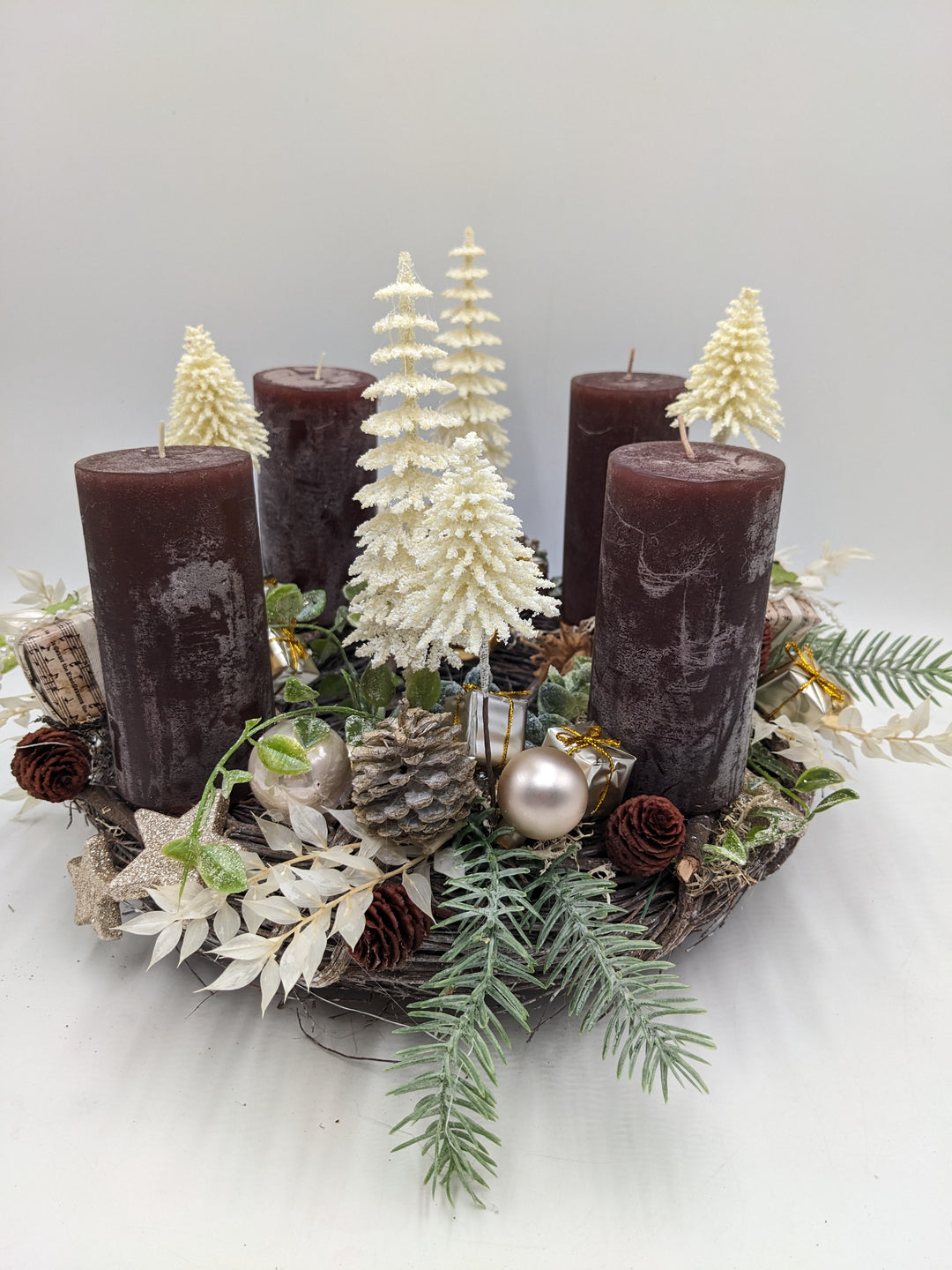 Adventskranz Kugel Geschenk Tannenbäumchen braun