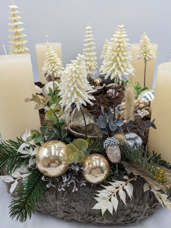 Adventskranz Kugel Eichel Stern creme