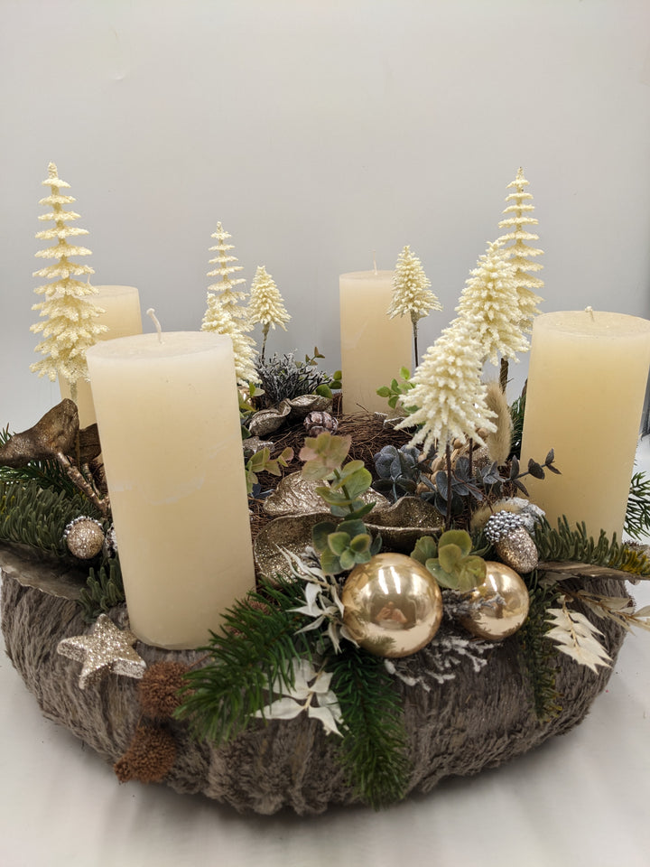 Adventskranz Kugel Eichel Stern creme