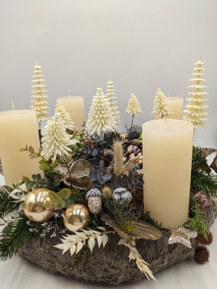 Adventskranz Kugel Eichel Stern creme