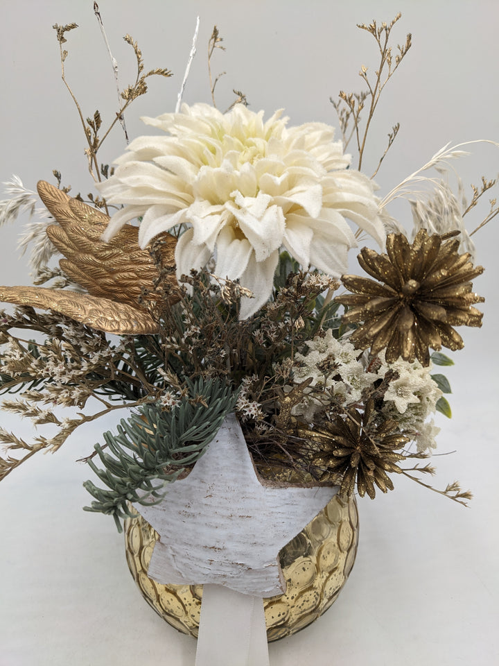 Weihnachtsgesteck Stern Flügel Chrysantheme creme