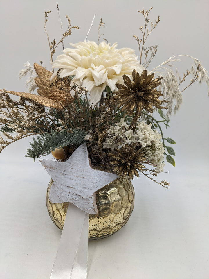 Weihnachtsgesteck Stern Flügel Chrysantheme creme