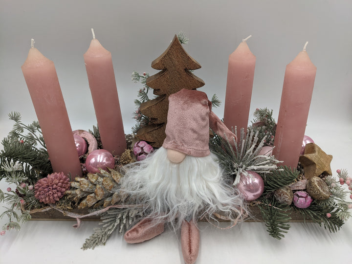 Adventsgesteck Kugel Zapfen Wichtel rosa