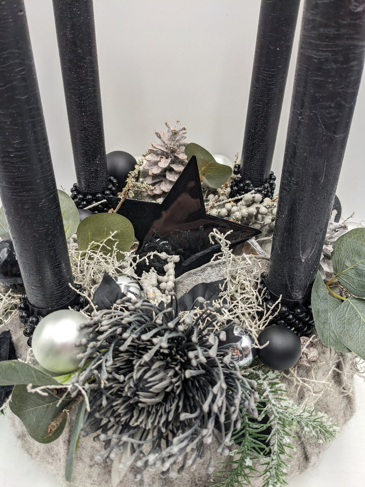 Adventskranz Kugel Stern Zapfen schwarz