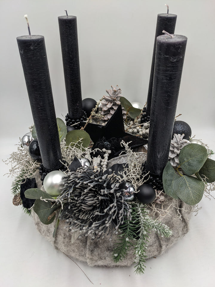 Adventskranz Kugel Stern Zapfen schwarz