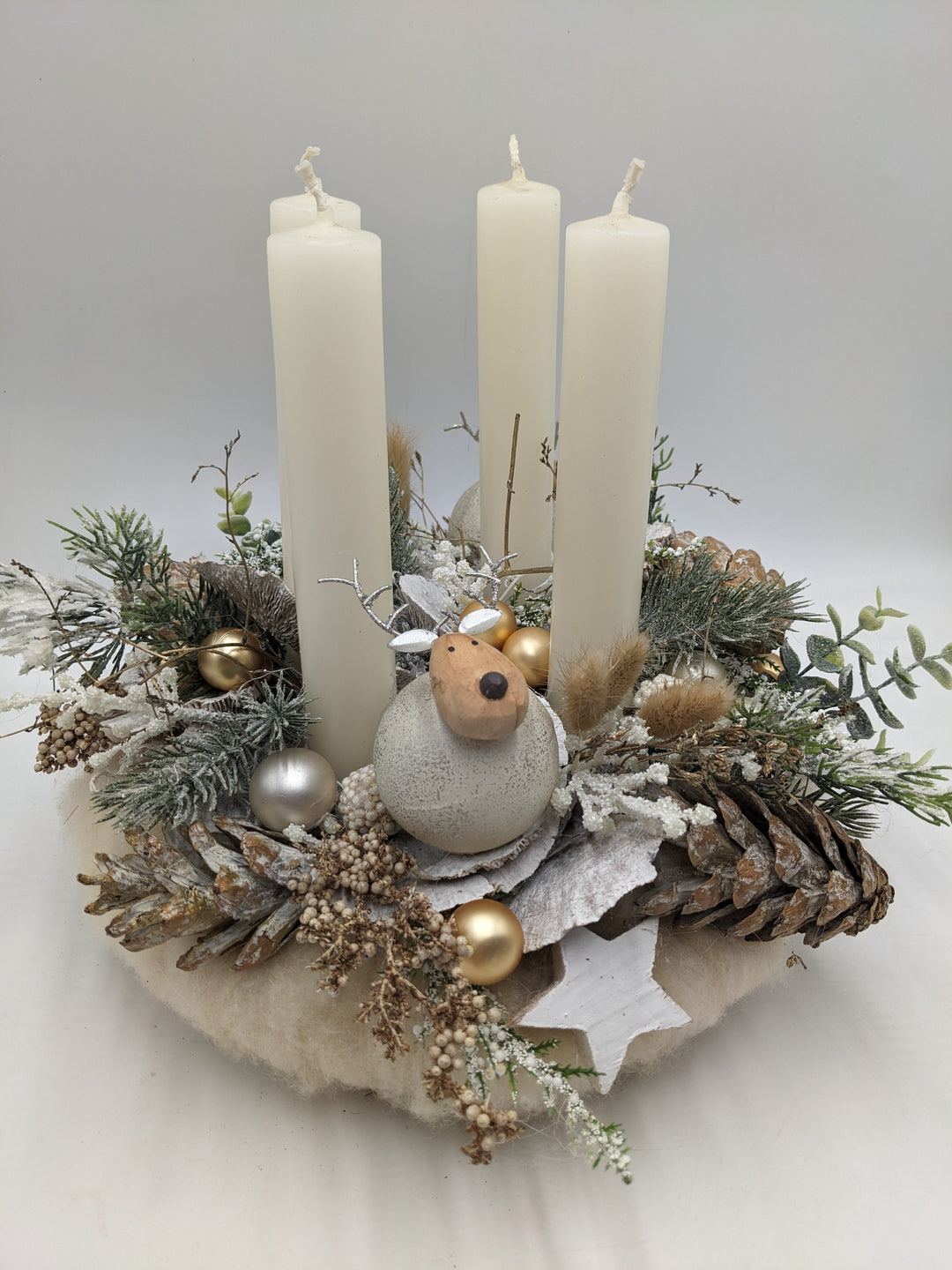 Adventskranz Kugel Stern Elch creme