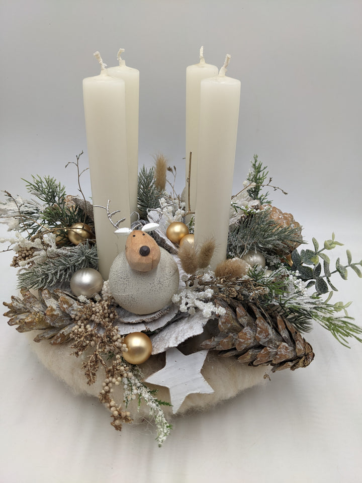 Adventskranz Kugel Stern Elch creme