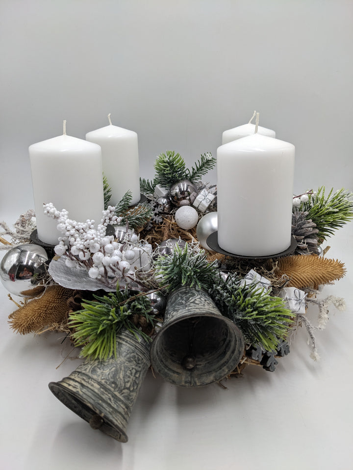Adventskranz Kugel Geschenk Glocke weiß