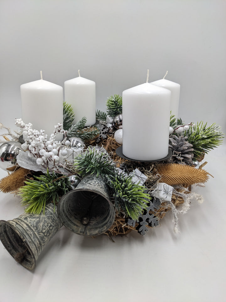 Adventskranz Kugel Geschenk Glocke weiß