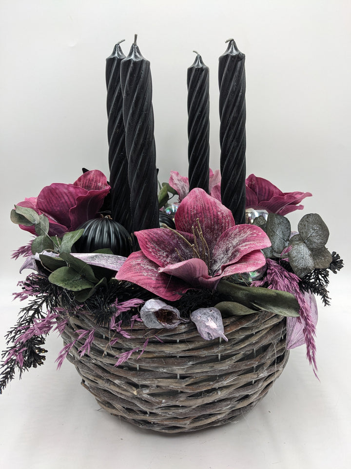 Adventsgesteck Kugel Stern Amaryllis lila