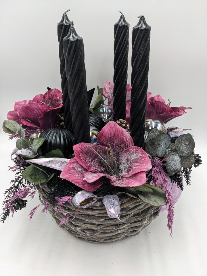 Adventsgesteck Kugel Stern Amaryllis lila