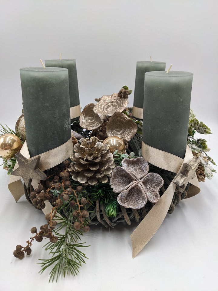 Adventskranz Kugel Geschenk Stern champagner