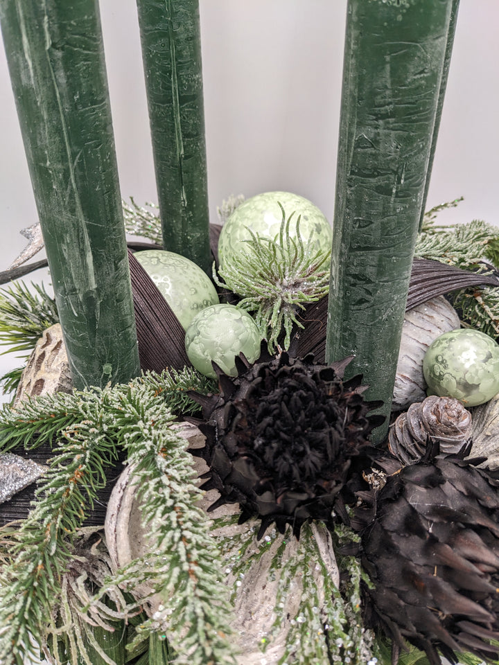 Adventskranz Kugel Artischocke Stern grün