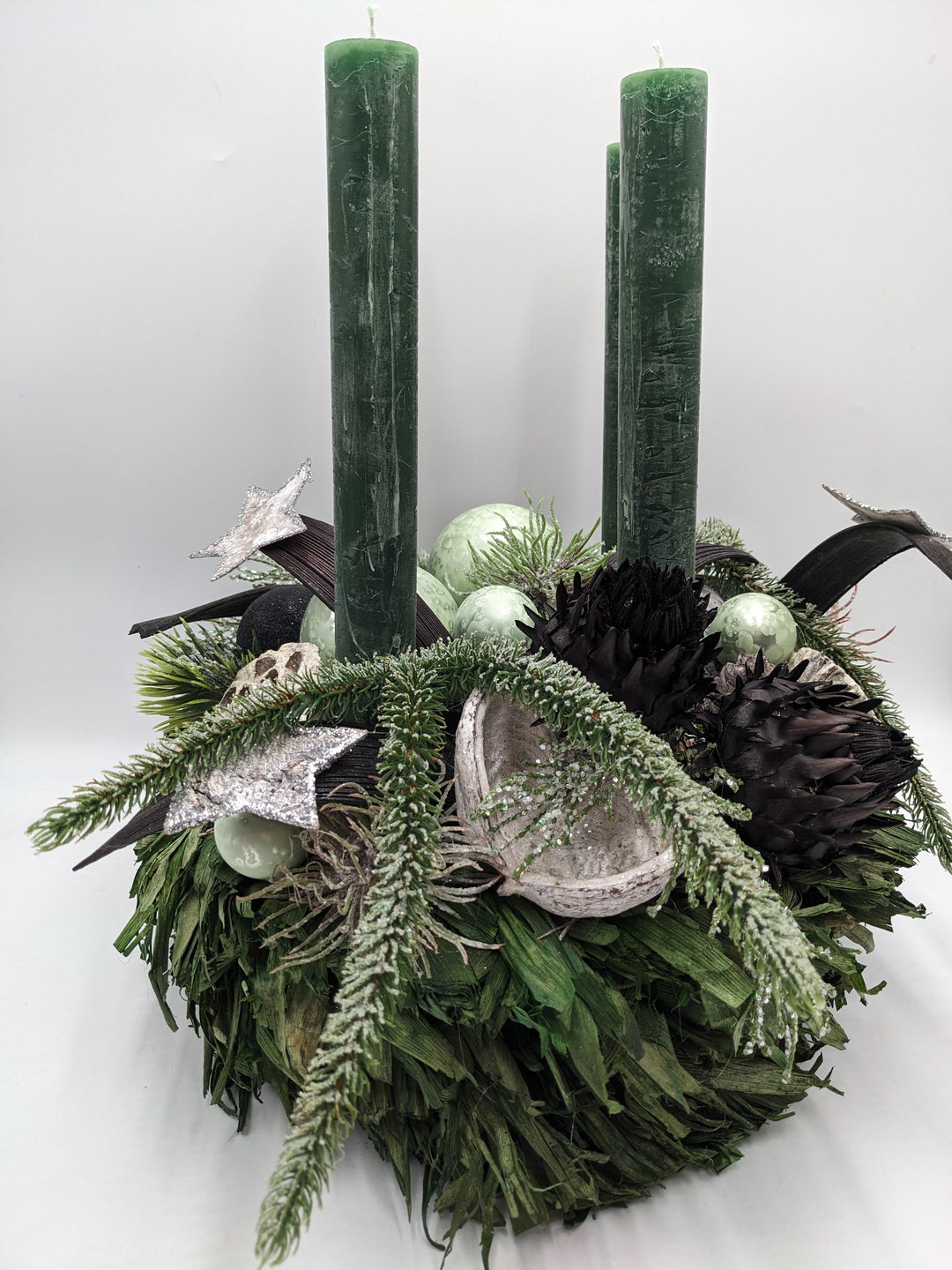 Adventskranz Kugel Artischocke Stern grün