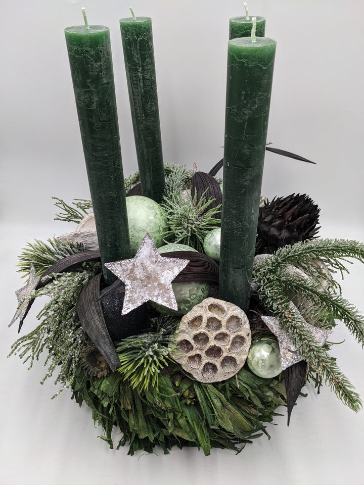 Adventskranz Kugel Artischocke Stern grün