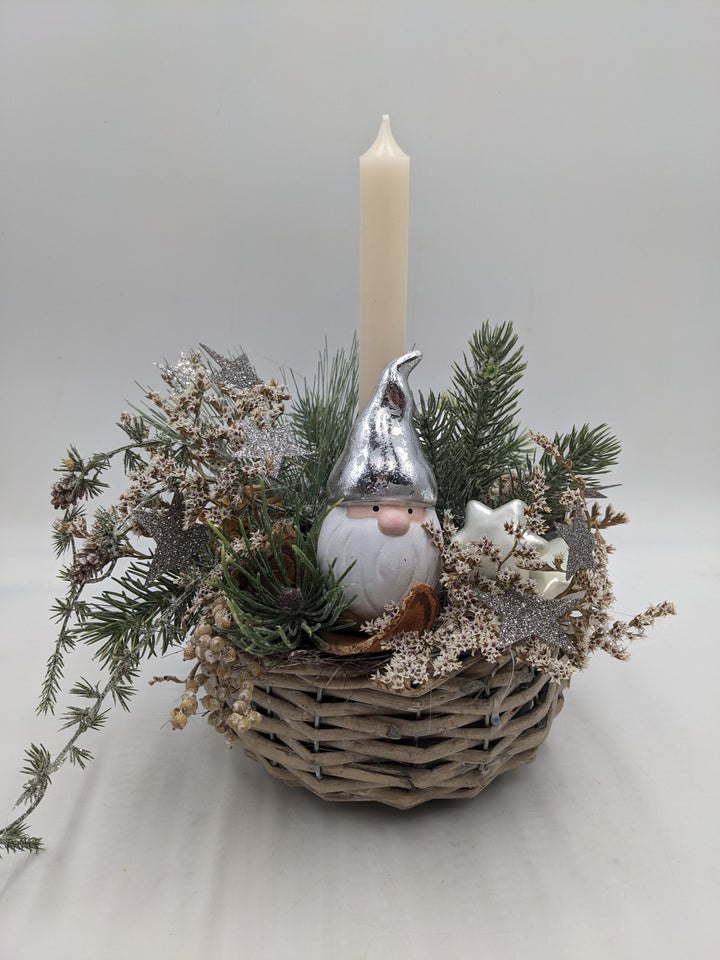 Weihnachtsgesteck Stern Weihnachtsmann creme