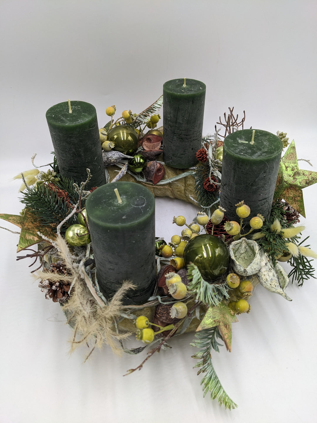 Adventskranz Kugel Stern Beeren grün