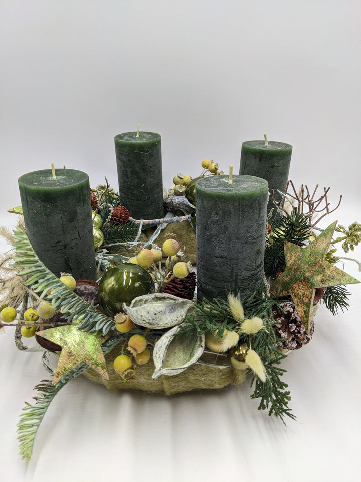 Adventskranz Kugel Stern Beeren grün