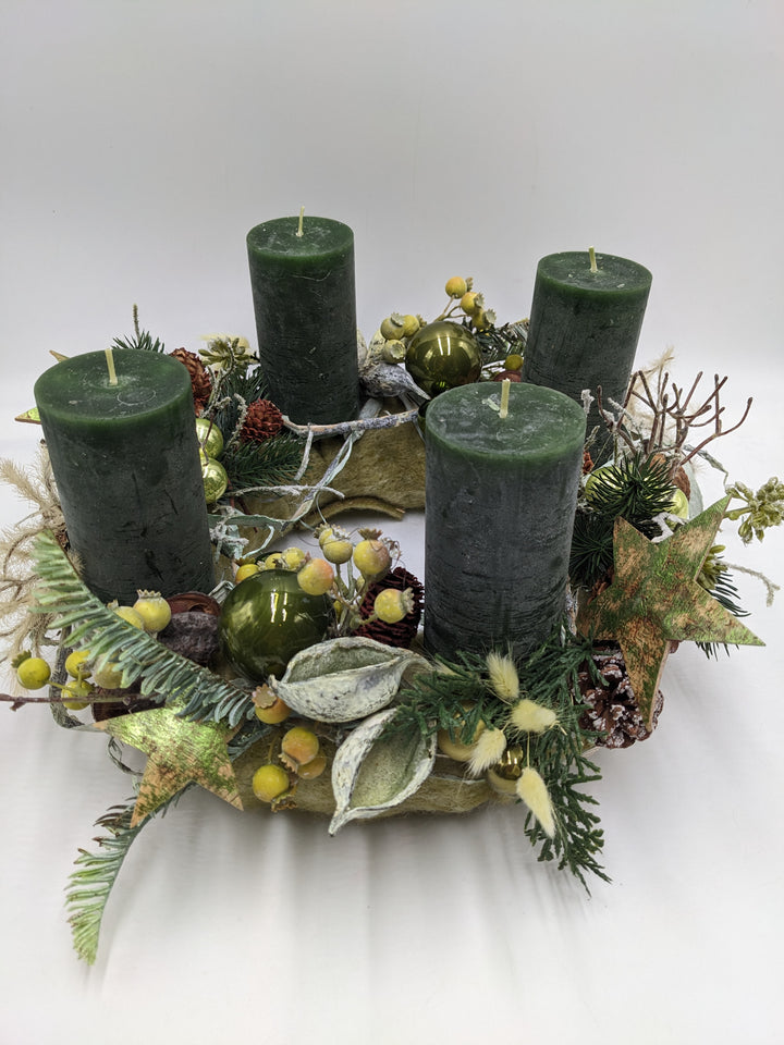 Adventskranz Kugel Stern Beeren grün