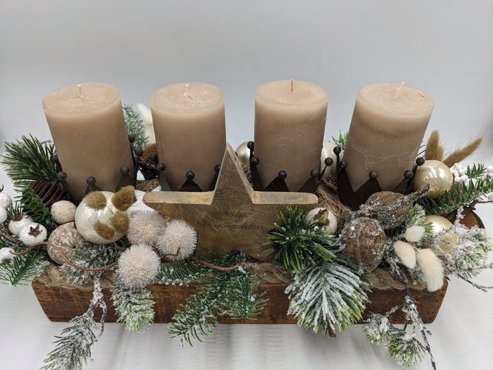 Adventsgesteck Kugel Stern Walnuss taupe