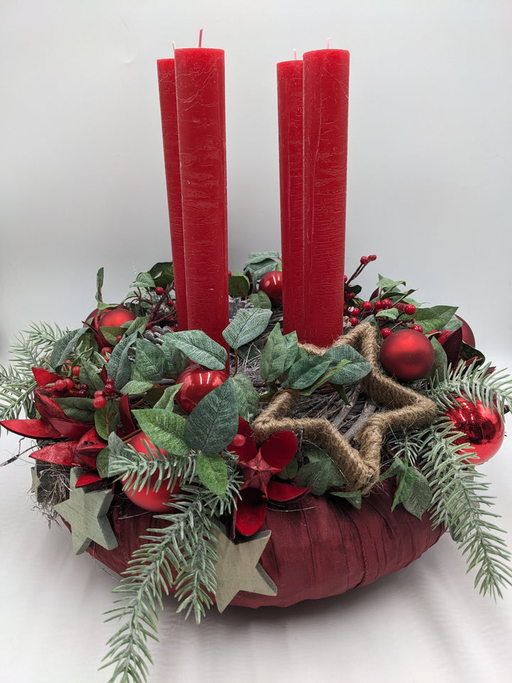 Adventskranz klassisch Kugel Stern rot