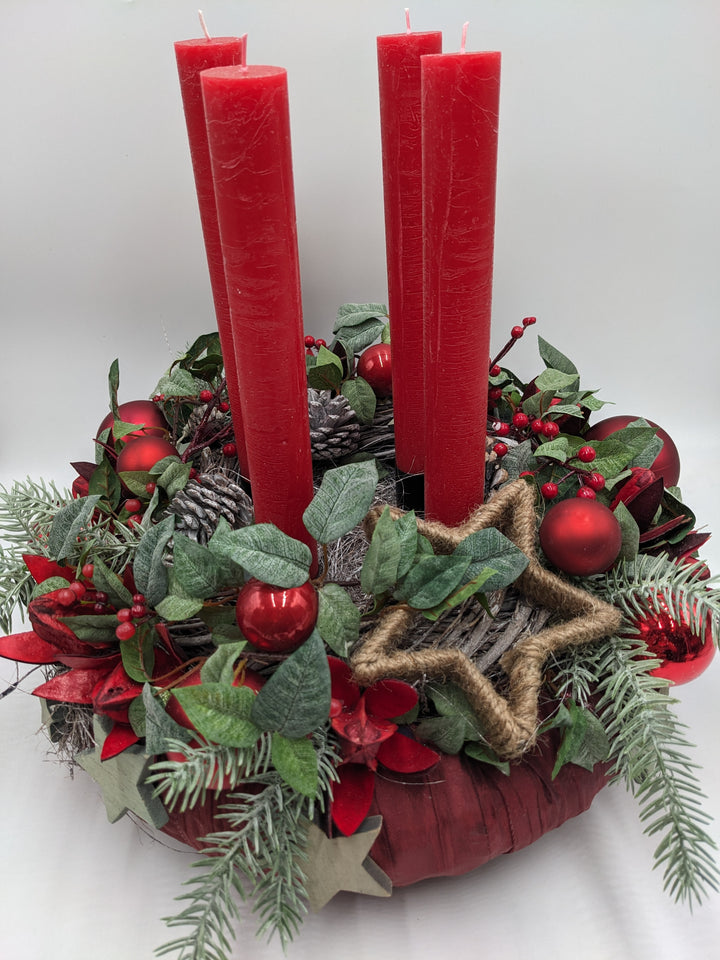Adventskranz klassisch Kugel Stern rot