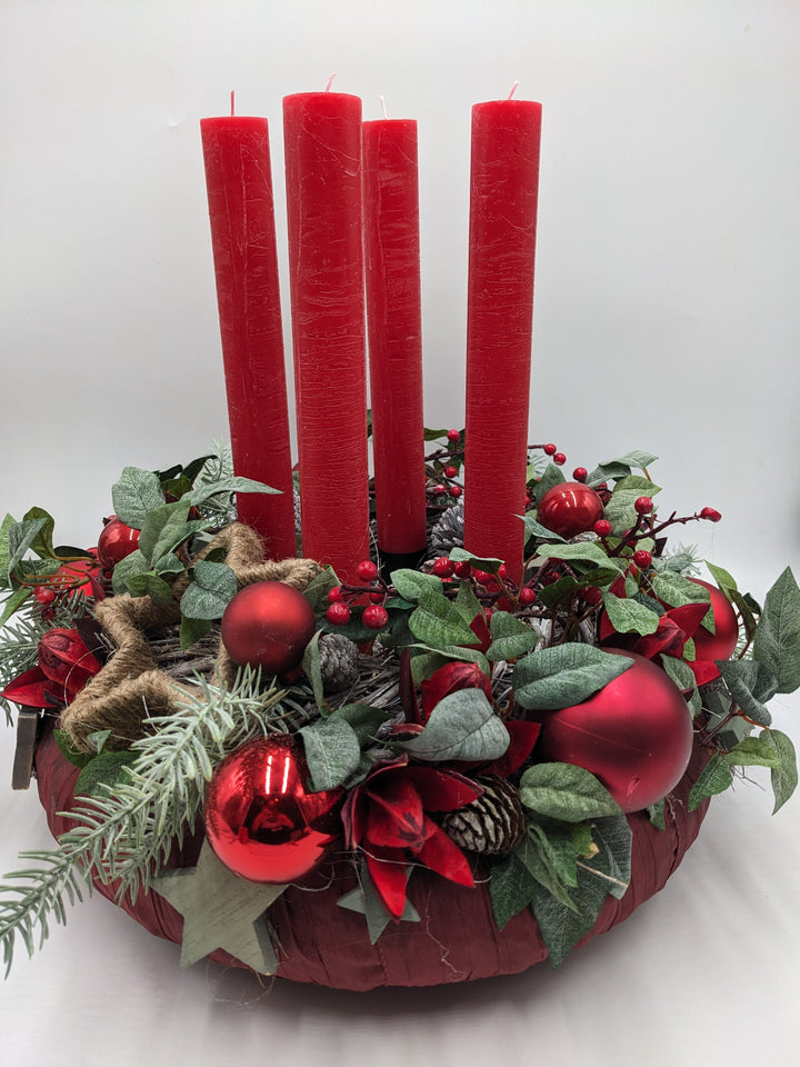 Adventskranz klassisch Kugel Stern rot