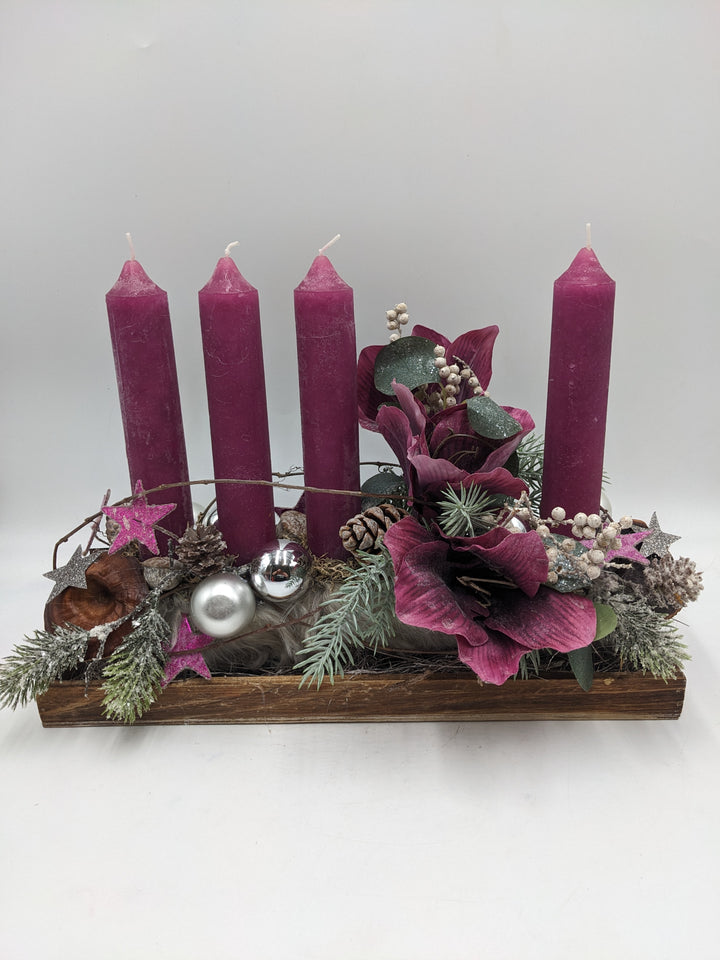 Adventsgesteck Kugel Stern Amaryllis lila