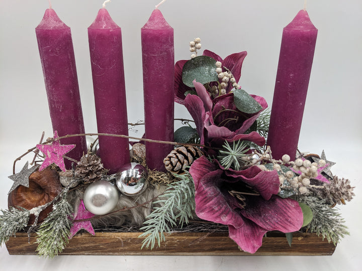 Adventsgesteck Kugel Stern Amaryllis lila